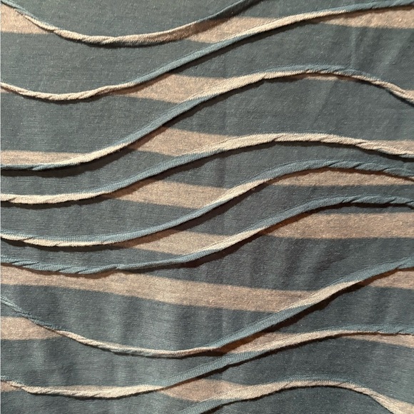 Simply Vera Vera Wang Women's Striped Windy Jacquard Tee - Size M - Picture 4 of 9